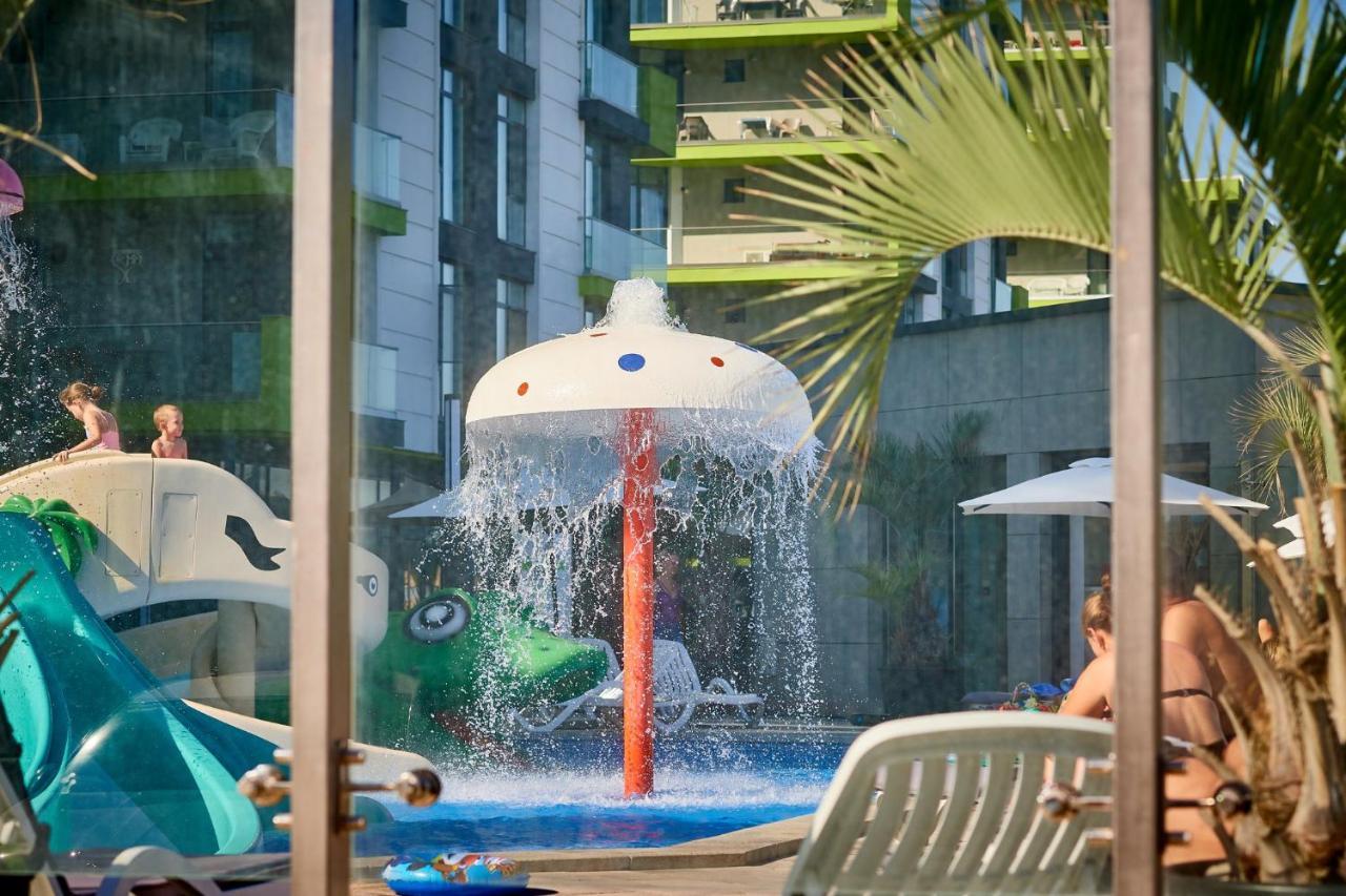 Coral Aparthotel Pool & Spa Mamaia Nord 那沃达利 外观 照片